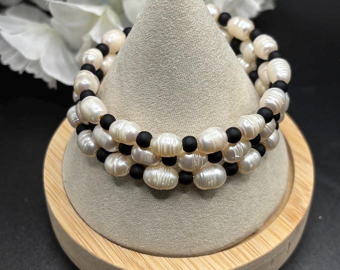 Black Seaglass and  Freshwater Pearls Memory Wire Bracelet | Seaglass Jewelry | Beach Glass Bracelet |