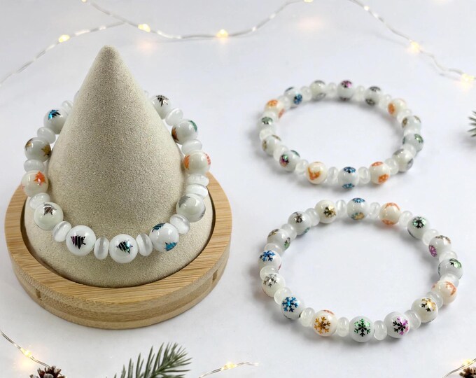Christmas Glass and Gemstone Bracelet |  Christmas Bracelet | Stretch Bracelet | Holiday Jewelry | Reindeer | Christmas Tree | Snowflake