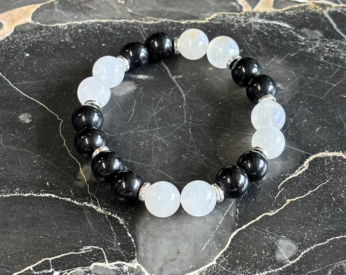 Moonstone and Black Onyx | Moonstone bracelet | Onyx bracelet | Gemstone bracelet | Stretch Bracelet