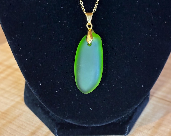 Green Seaglass Necklace | Green Seaglass | Seaglass Necklace |  Seaglass on Silver or Gold Chain | Seaglass Pendant