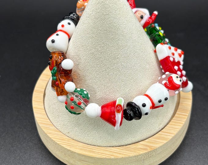 Lampwork Glass Christmas Bracelet:  Holiday  Jewelry Stretch Bracelet |