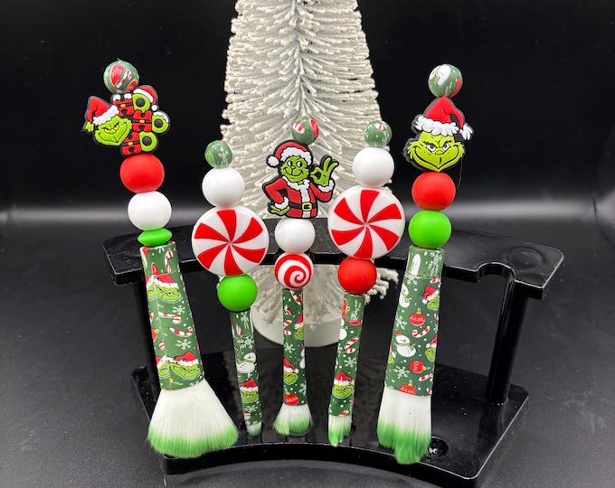 Makeup Brushes Set of 5 | Grinch Theme| Beaded Makeup Brushes | Gift Set