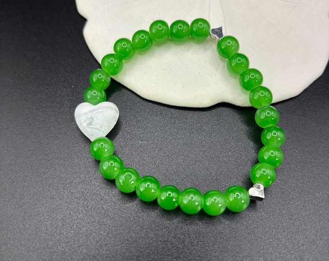 Green Glass and Lampwork Heart Beaded Bracelet |  8 inch Stretch bracelet | Silver Hearts