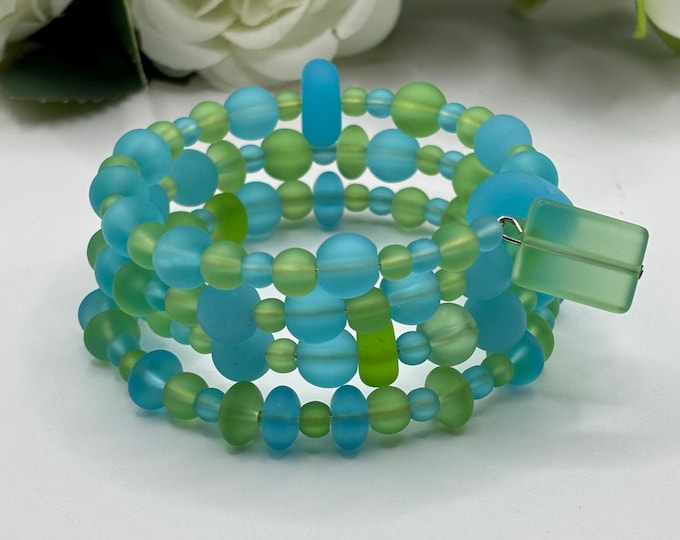 Shades of  Turquoise Blue and Green Seaglass  Memory Wire Bracelet | Seaglass Jewelry | Beach Glass Bracelet |