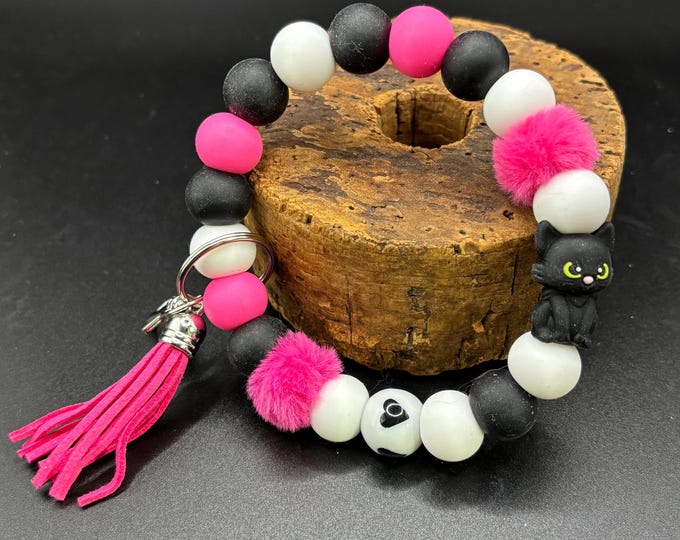 Black Cat Theme Beaded Wristlet Keychain  | Keychain with Silicone and Kitty Focal | Keychain | Key Fob | Wristlet | Cruise