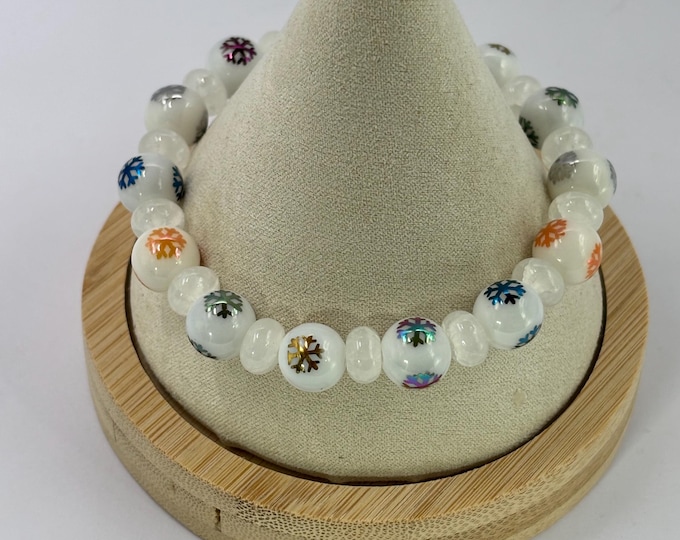 Christmas Glass and Gemstone Bracelet |  Christmas Bracelet | Stretch Bracelet | Holiday Jewelry | Reindeer | Christmas Tree | Snowflake