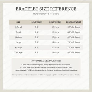 Puede incluir: Una tabla de referencia de tallas de pulsera con una gu&iacute;a de medidas y ajuste. Enumera tallas desde X-Small hasta XX-Large con longitudes en pulgadas y cent&iacute;metros, tama&ntilde;os de mu&ntilde;eca recomendados e instrucciones para medir la mu&ntilde;eca.