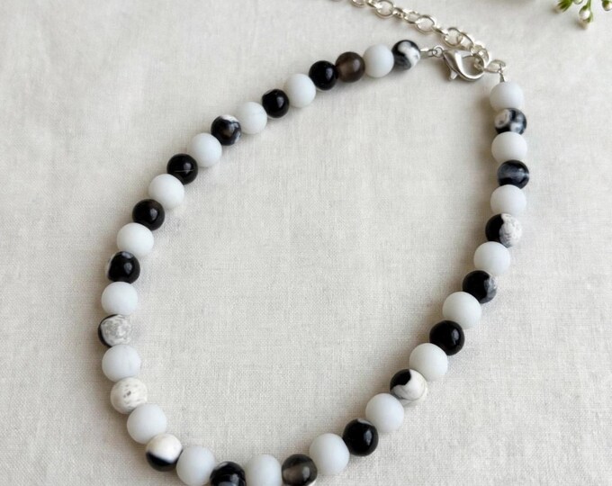 Black and white Agate and white Seaglass Anklet |  Ankle Bracelet | Gemstone Ankle Bracelet | Anklet