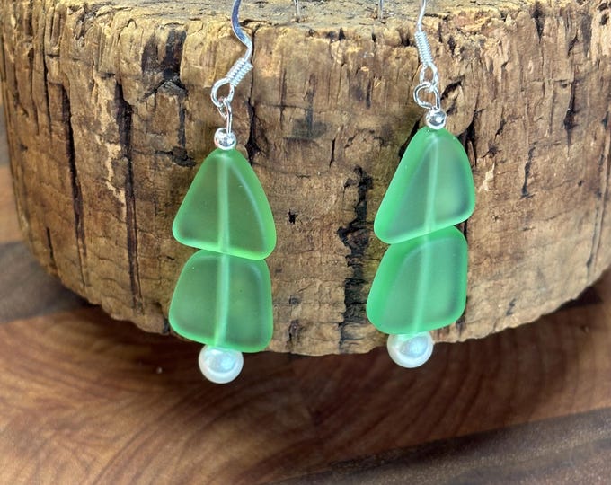 Green Seaglass Earrings | Green Seaglass | Seaglass Earrings with White Pearl |