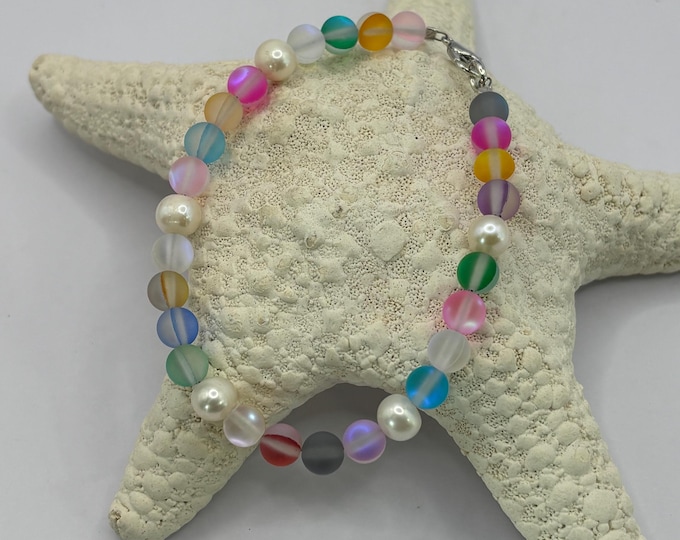 Iridescent Seaglass Bracelet | Multi Colored Seaglass |  Freshwater Pearls | Seaglass Bracelet