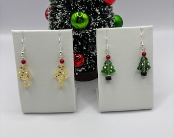 Lampwork Christmas Tree Earrings | Holiday Earrings | Christmas Earrings |