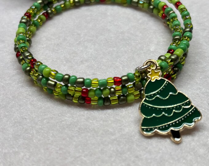 Christmas Seed Bead Bracelet with Charm |  Christmas Bracelet | Holiday Bracelet | Memory Wire Bracelet | Multi Strand
