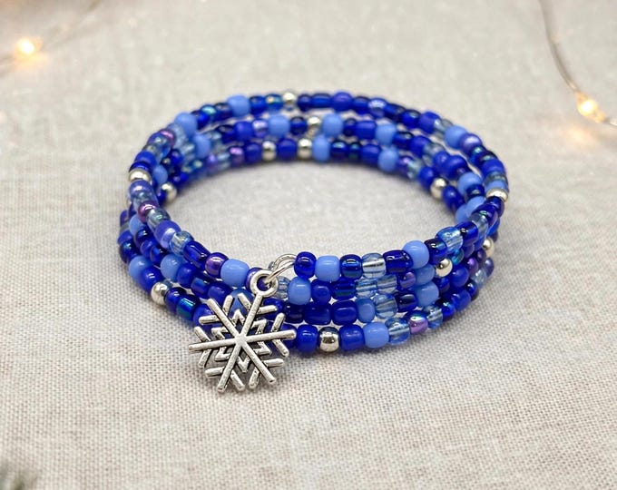 Christmas Seed Bead Bracelet with Charm |  Christmas Bracelet | Holiday Bracelet | Memory Wire Bracelet | Multi Strand