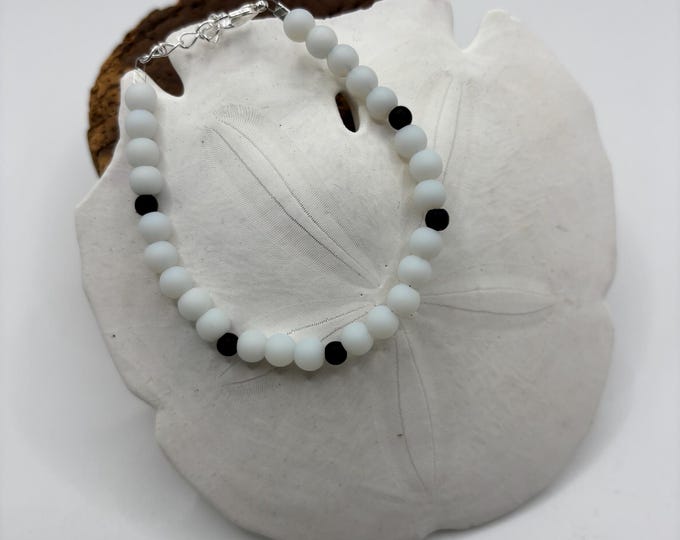 White Seaglass Bracelet | Black Seaglass | Seaglass Bracelet | 6 mm beads