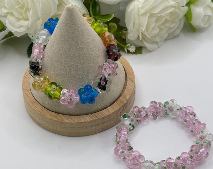 Flower Lampwork Glass Bracelet:  Glass Jewelry Stretch Bracelet |