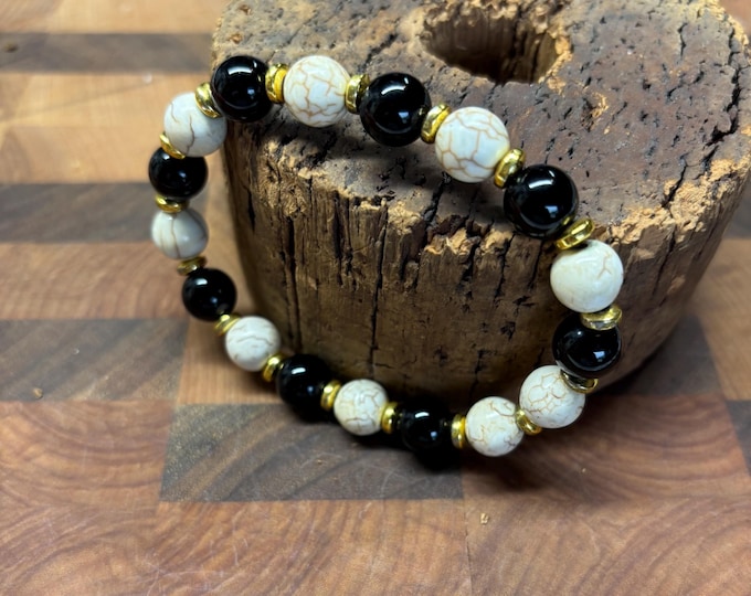 Black Onyx | White Howlite Gemstones | Stretch Bracelet | Mens or Ladies Bracelet