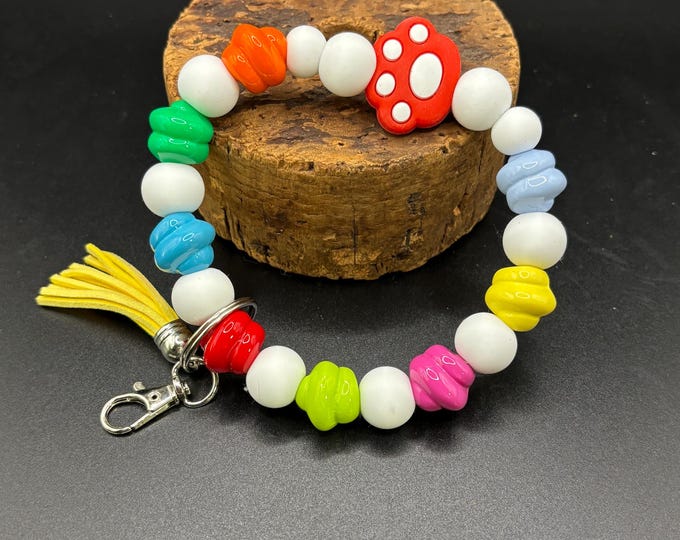 Paw Print  Beaded Wristlet Keychain  | Keychain with Silicone and Animal Paw Print  Focal | Keychain | Key Fob | Wristlet | Cruise