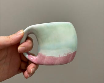 職人技が光るエスプレッソカップ、侘び寂びスタイルのコーヒーマグ、手のひらサイズのデミタスカップ、カナダ製