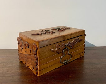 Rare antique 19C French Bourgois Ainee fruitwood artists travel paint box