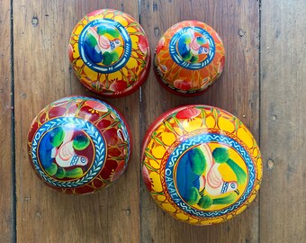 Vintage Set Mexican painted traditional Jicara Gourd Folk Art Bowl Set