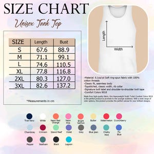 K&ouml;nnte beinhalten: Wei&szlig;es Unisex-Tanktop mit Gr&ouml;&szlig;entabelle. Die Tabelle zeigt Gr&ouml;&szlig;en von S bis 3XL, mit Ma&szlig;en in Zentimetern f&uuml;r L&auml;nge und Brustumfang. Das Tanktop besteht aus weichem Ringgarnstoff und ist in verschiedenen Farben erh&auml;ltlich.