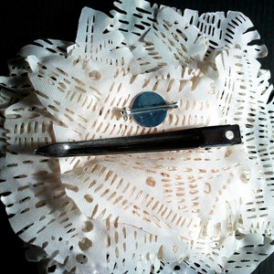 Fabric brooch hair accessory in ivory image 3