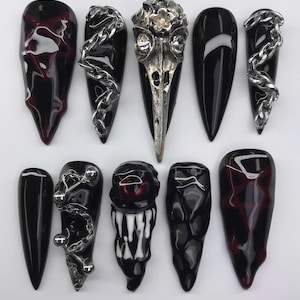 Black Ritual Press-On Nails, Handmade Dark Style Nail Set, Edgy Chain and Skull Accent, Reusable Alternative Nails