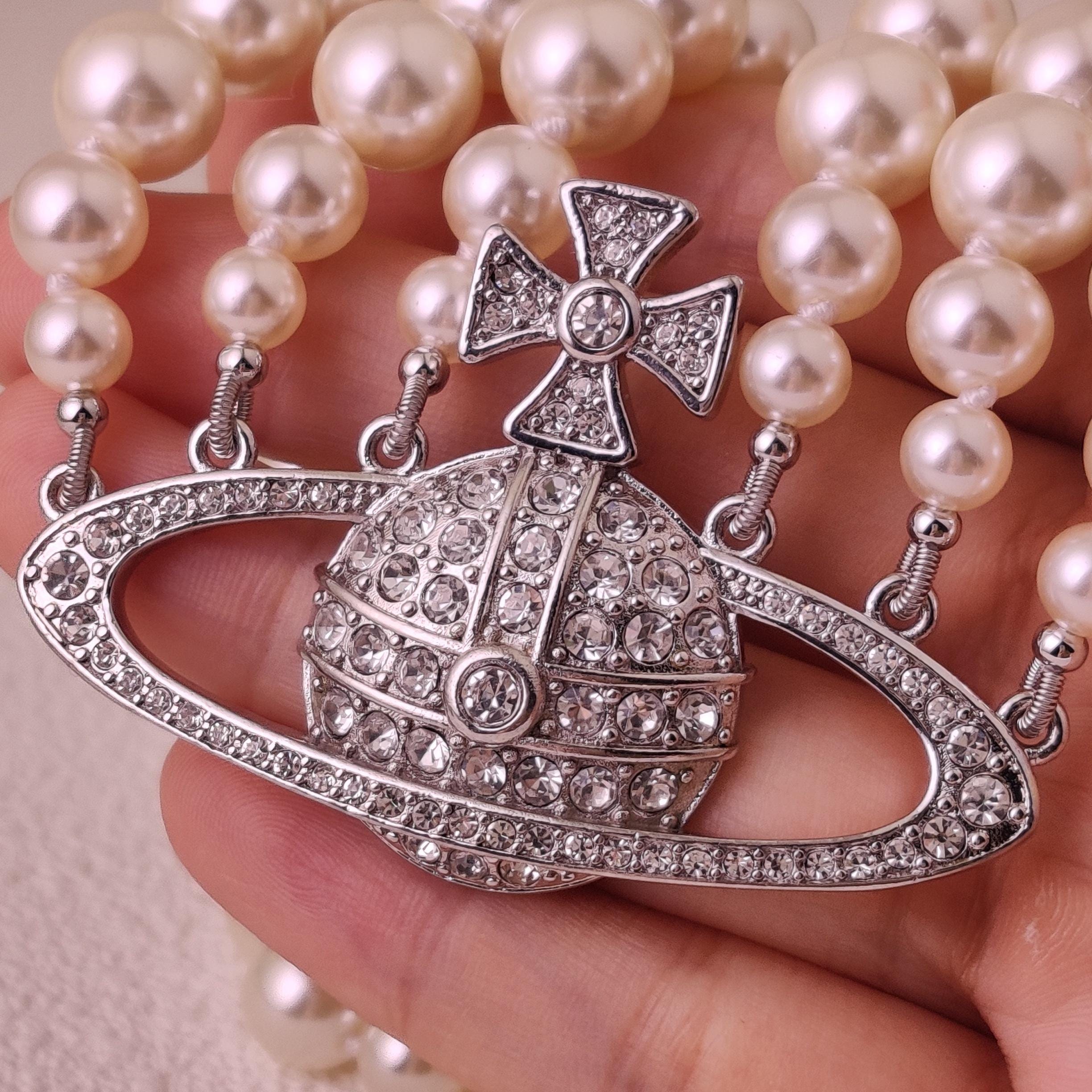 Pearl Jewelry Vivienne Westwood Golden Saturn Pearl Necklace