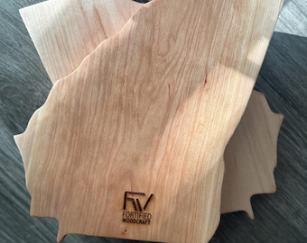 Tabla de embutidos con forma de Georgia, tabla de pan personalizada, regalo de inauguración de casa en Atlanta, regalo de cierre para agentes inmobiliarios, tabla de madera grabada a medida