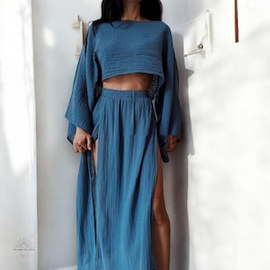 Chic Two-piece Cropped and High-Waisted skirt set – Perfect for Beach days, Vacation, Brunch & Everyday style. Plus sizes available.