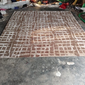 Hand-Tufted Wool Area Rug: Rust Modern Design, Irregular Shape