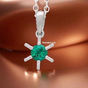 6.00 MM Round Cut Green Emerald Gemstone Charm Pendant, Sun Ray Shaped Solitaire Diamond Only Pendant, 18K White Gold Everyday Wear Pendant