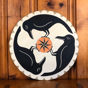 Trio Of Crows Hex Sign PA Dutch Style- 3 crows signifies the coming of an  important event. Mark your occasion with a family of crows!