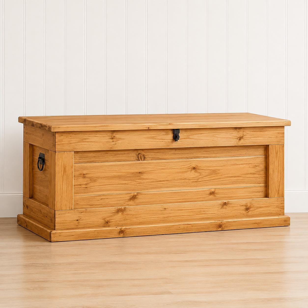 Holztruhe