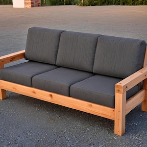 DIY Outdoor Sofa aus Holz Bauplan: Moderne Terrassenmöbel (PDF Download)
