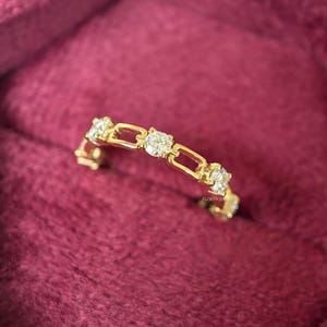 14k Solid Gold Chain Link Ring, Round Cut Lab Grown Diamond Interlink ...