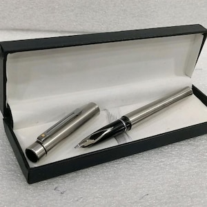 Vintage Sheaffer Targa 1001 Chrome Stainless Steel Fountain Pen Original Preowned VP119