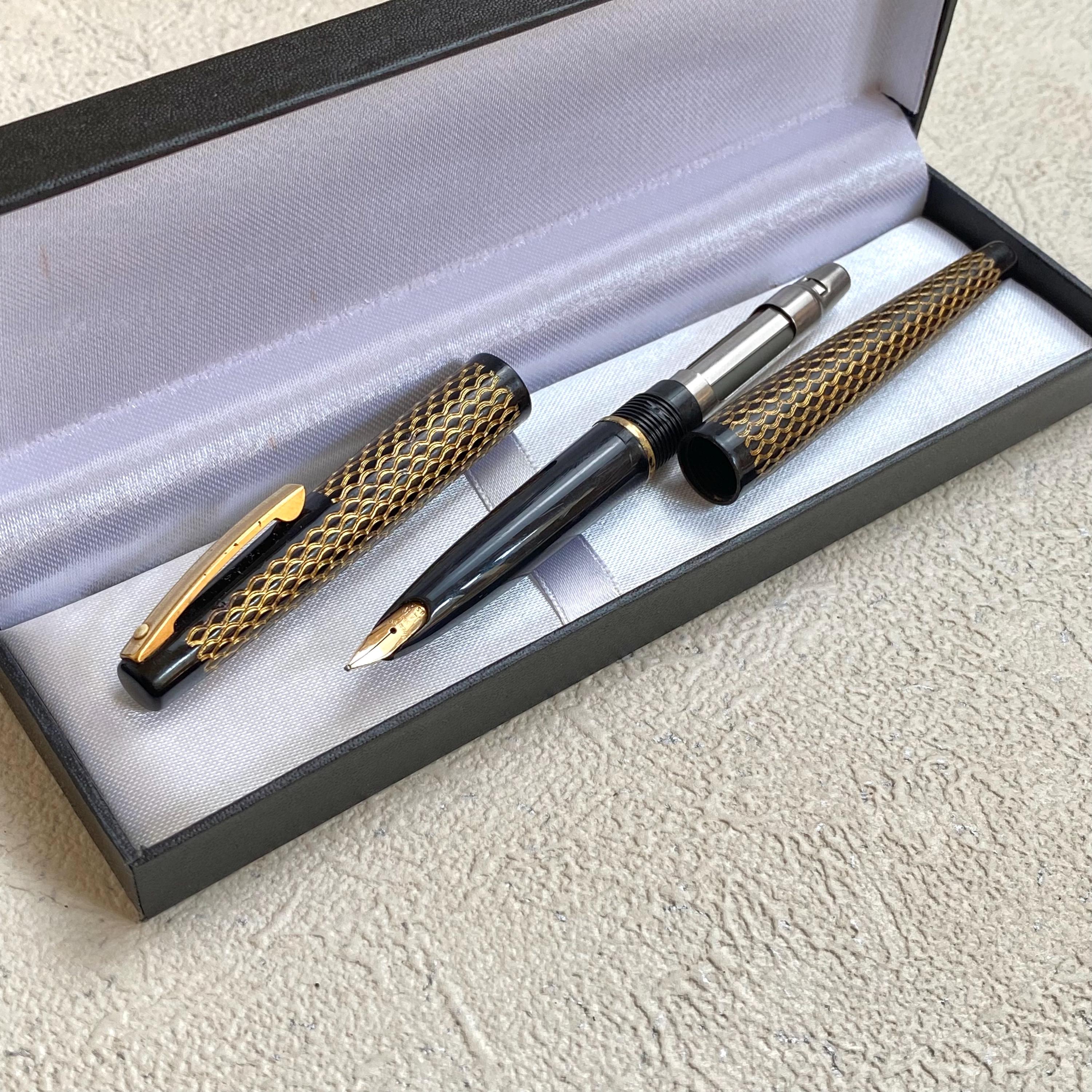Vintage Lady Sheaffer 904 Fountain Pen With 14K Gold 585 Nib