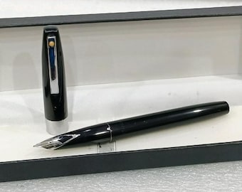 Vintage Sheaffer 330 Black Fountain Pen, F Nib, Chrome Trim, Original USA - VP594