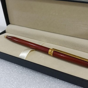 Vintage ST Dupont Montparnasse Chairman Honeycomb Red Lacque de Chine Ballpoint Pen VP073