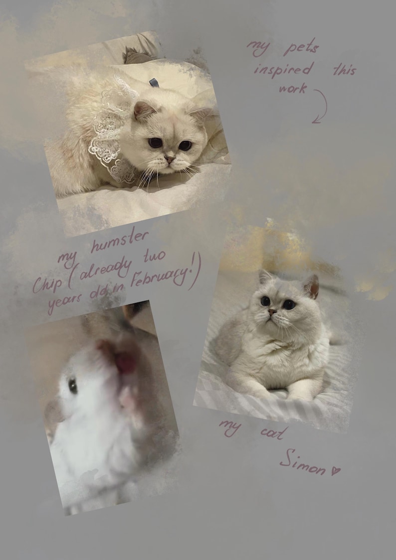 Pu&ograve; includere: Un collage di foto con un gatto bianco e un criceto bianco. Il gatto, di nome Simon, &egrave; mostrato in due foto. Anche il criceto, Chip, &egrave; mostrato. Il testo sull'immagine dice "i miei animali domestici hanno ispirato questo lavoro."
