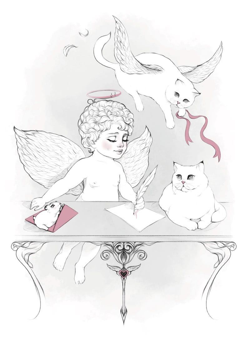 Pu&ograve; includere: Illustrazione di un cherubino che scrive con una penna, circondato da gatti bianchi con le ali. Un piccolo criceto &egrave; seduto su una busta rosa. Il cherubino ha un'aureola ed &egrave; seduto a un tavolo decorativo.