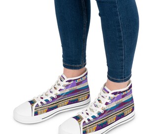Zapatillas altas con rayas tribales moradas / Zapatos con estampado azteca bohemio
