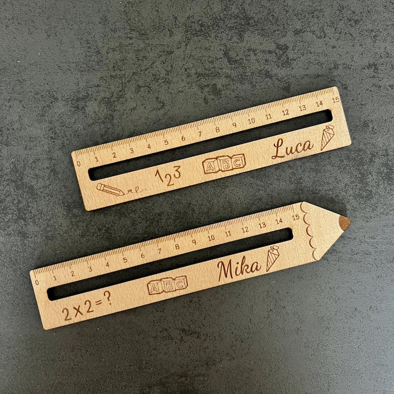 Personalisierte Lesehilfe aus Holz / Leselineal