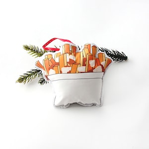 Poutine ornament: Quebec ornaments Canadian food image 2