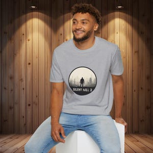 T-shirt Silent Hill 2, emblème d'horreur minimaliste, conception de silhouette de brouillard, t-shirt de jeu image 15