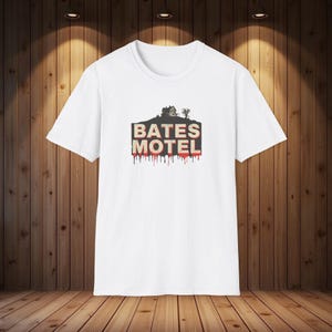 Bates Motel Unisex T-Shirt,Vintage Horror Movie Psycho 1960 Design,Unisex Halloween Apparel,Psycho Tshirt,Bates Motel Shirt