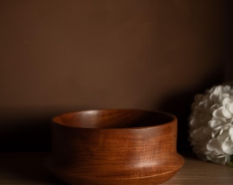 Vintage Teak Wooden Bowl · Mid-Century Modern Scandinavian Fruit / Serving Bowl