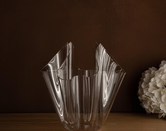 Vintage ROHME Sculptural Acrylic Vase · Wavy Ruffle Clear Lucite Style Vase · Modernist Mid-Century Decor