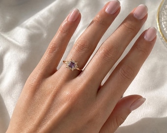 Gold Stainless Steel Ring with Purple Stone – Elegant Women Ring – Vintage Style Jewelry – Gift for Her